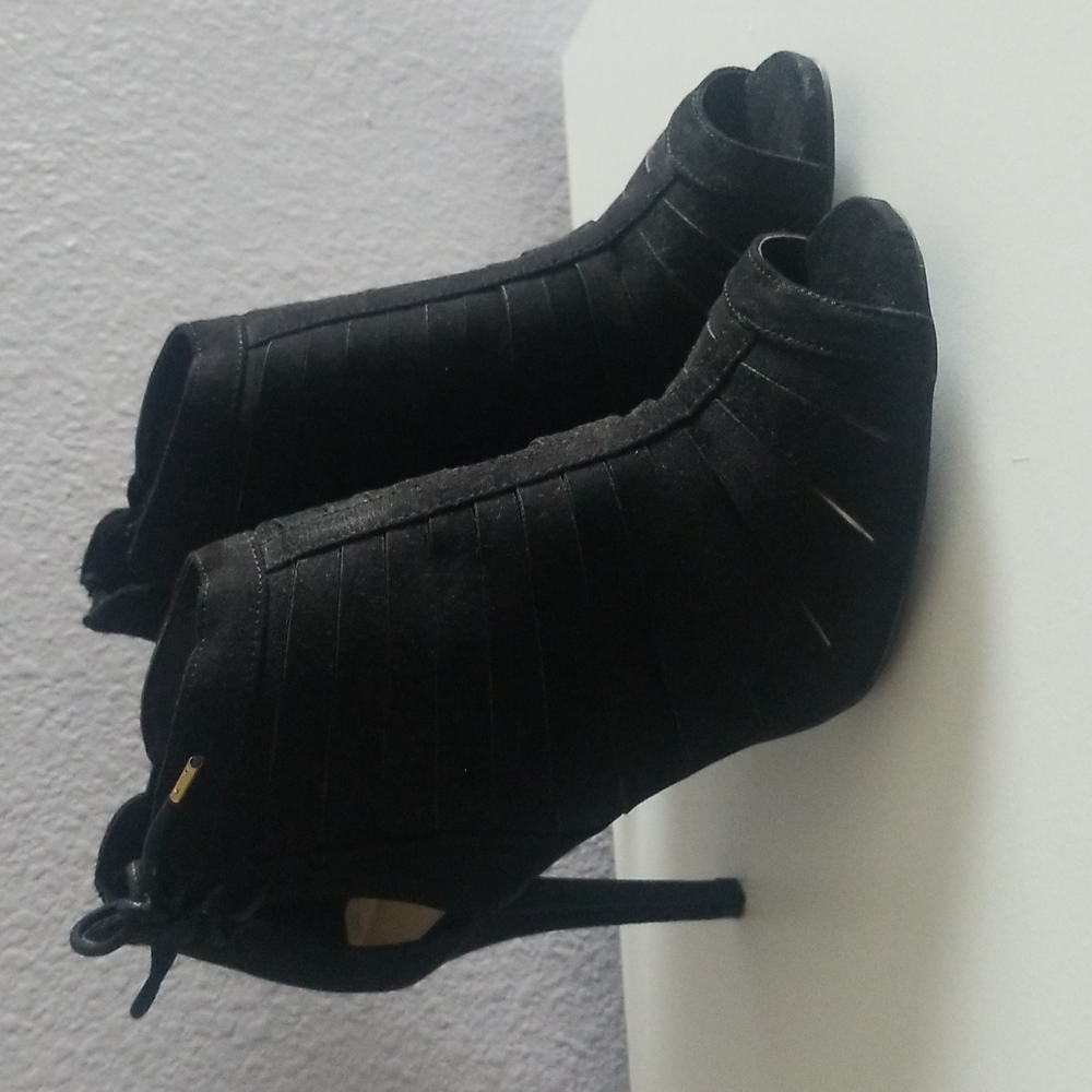 NWT Qupid Heels - Black